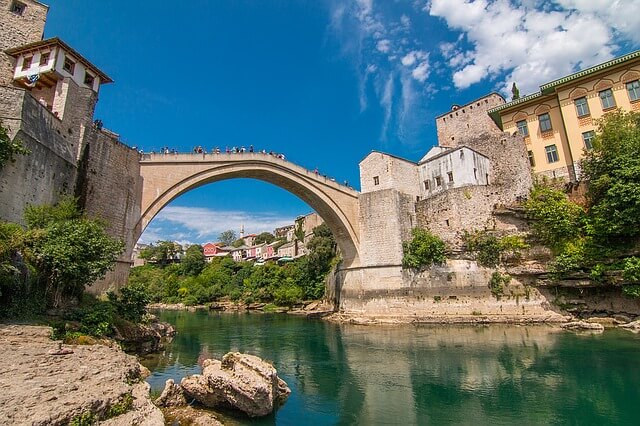 8 أشياء لابد أن تعرفها قبل السفر إلى البوسنة